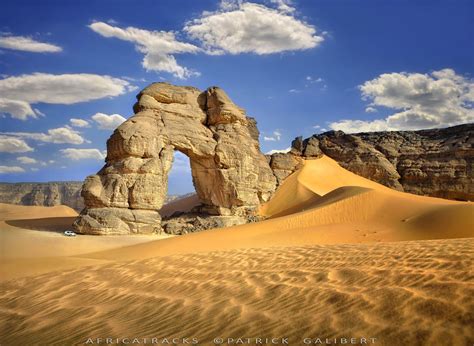 Sahara, natural rock arch Libya [2048x1499] by Patrick Galibert http://ppcdn.500px.org/65470565 ...