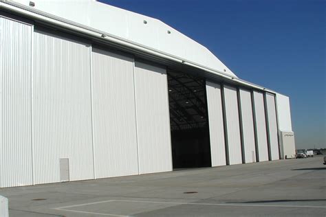 TechtradeDoors | Hangar Doors - Steel/Aluminum Sliding Hangar Doors