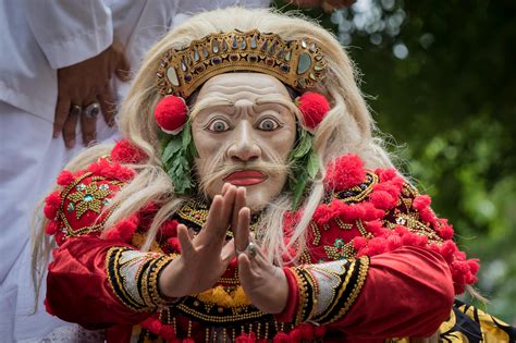 Mask Dance - Bali - Duniart - Photography and Blog by Toine IJsseldijk