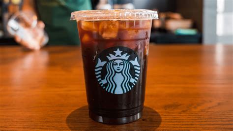 What does Starbucks cold brew taste like? - starbmag