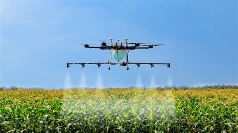 How Agricultural Drone Technology is Making Farming Smarter - IndustryWired