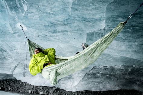 Quick Tips: Stay Warm When Winter Hammocking | GearJunkie