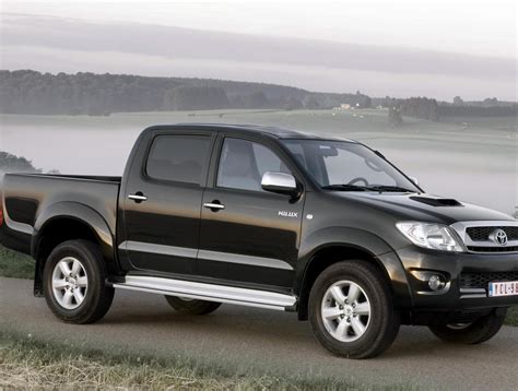 Toyota Hilux Double Cab Photos and Specs. Photo: Hilux Double Cab Toyota auto and 26 perfect ...