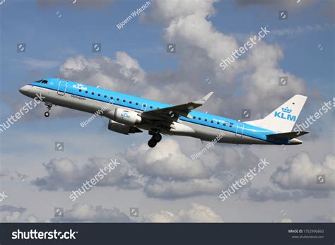 1,169 Klm cityhopper Images, Stock Photos & Vectors | Shutterstock