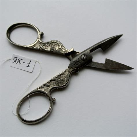 Buttonhole scissors! | Tijeras, Dedales, Accesorios