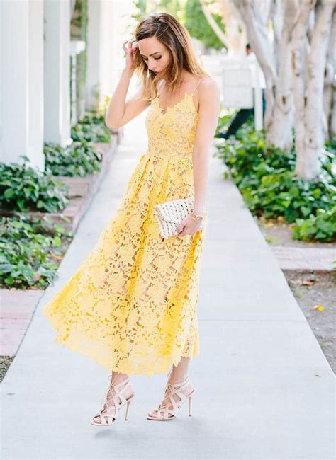 Yellow Outfits For Women-14 Chic Ways to Wear Yellow outfits