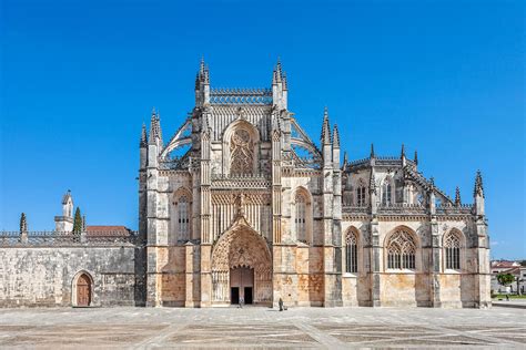 10 Must-See Gothic Churches in Portugal