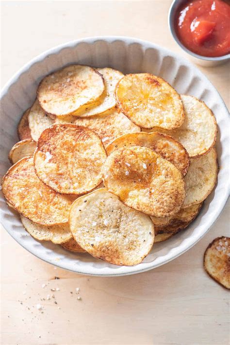 Oven Baked Potato Chips {Easy Recipe} | FeelGoodFoodie