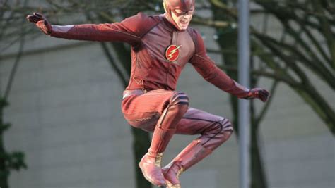 The Flash: 28 Great Behind The Scenes Shots You Must See