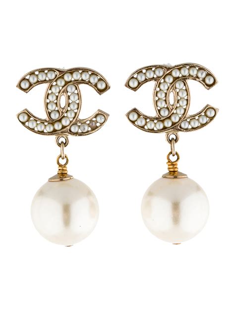 Chanel CC Pearl Drop Earrings - Gold - CHA49015 | The RealReal