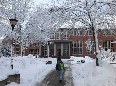 10 Best Colleges For A True Winter Experience - Business Insider