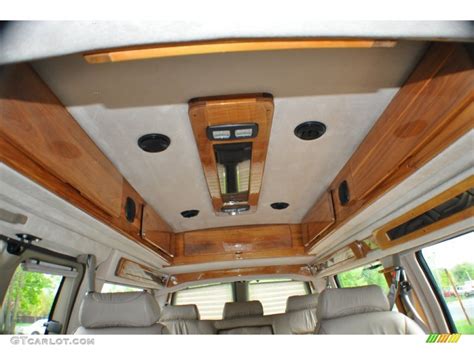 1999 GMC Savana Van G1500 Passenger Conversion interior Photos | GTCarLot.com