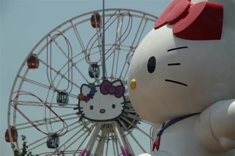 Hello Kitty Coaster Wheel - Intamin Amusement Rides