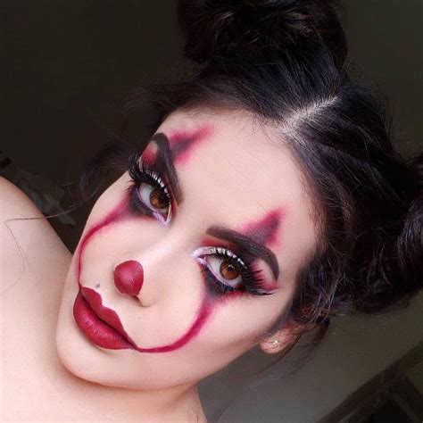 Glam Clown Makeup Halloween Makeup Pennywise Makeup @brittanymcastaneda | Halloween makeup looks ...