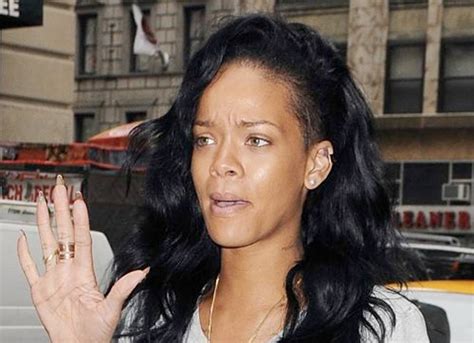 Rihanna Without Makeup is Still Gorgeous and Stunning | ORC8T