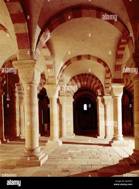 Speyer cathedral interior hi-res stock photography and images - Alamy