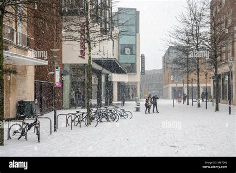 Exeter, Devon, UK. 1st March 2018. UK Weather. Exeter in the heavy snow ...