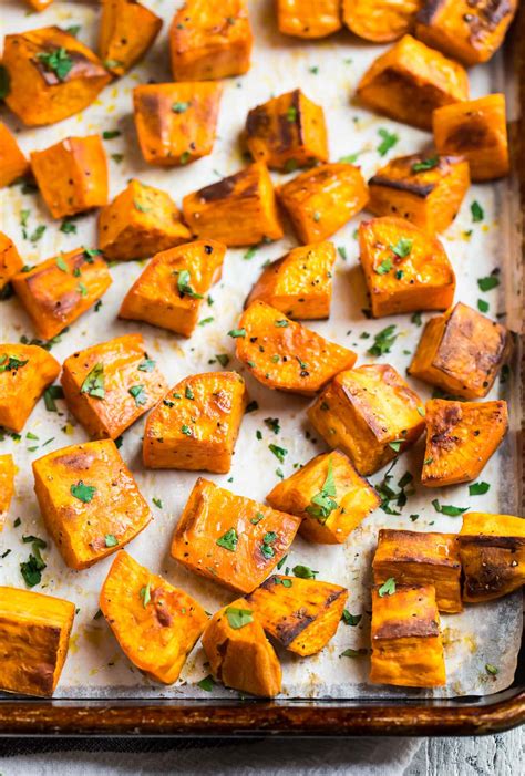 Roasted Sweet Potatoes – WellPlated.com