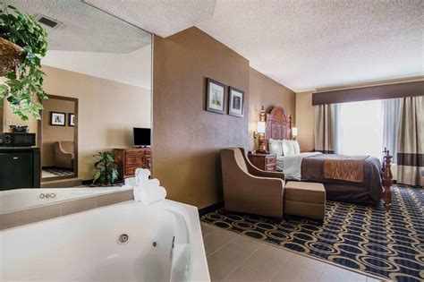 Hotels with Jacuzzi In room Dallas: Romantic Hot Tub Suites in Dallas TX!