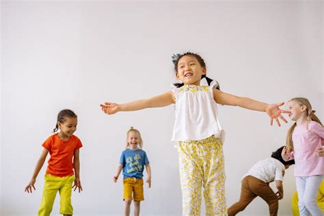 13 Best Dance Songs for Kids to Get Them Grooving