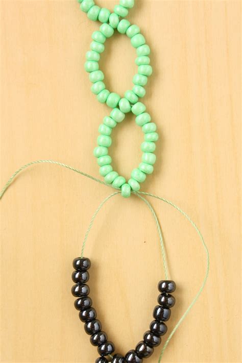 How to make a seed bead necklace DIY Tutorial