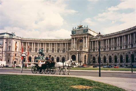 DESTINATIONS VIENNA: HOFBURG PALACE