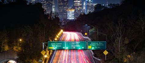 Illuminated Traffic Signs – High Visibility & Easy-to-Read | Visigraph