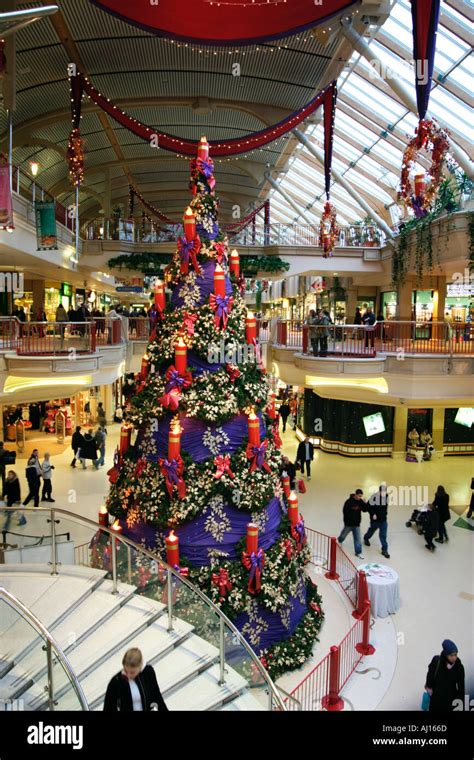 Christmas Shopping Mall Stock Photo - Alamy