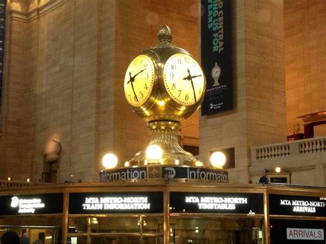 The Grand Central Station clock : r/wallpapers