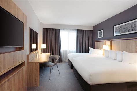 Jurys Inn London Watford Deals & Reviews, Watford | LateRooms.com