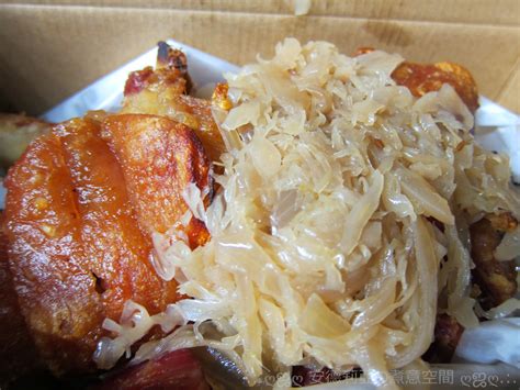 slow cooker pork hocks and sauerkraut