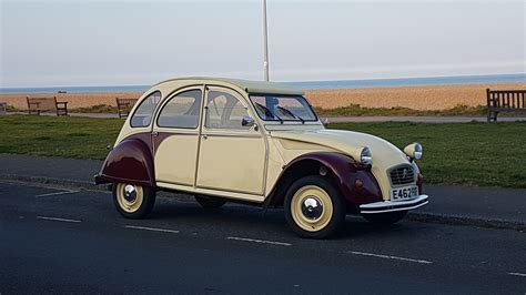 FJ Drives: The Citroen 2CV