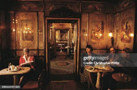 196 Cafe Florian Venice Stock Photos, High-Res Pictures, and Images - Getty Images