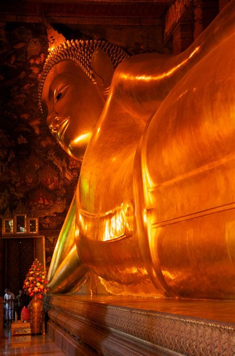 Reclining Buddha, Wat Pho, Bangkok - Travel Past 50