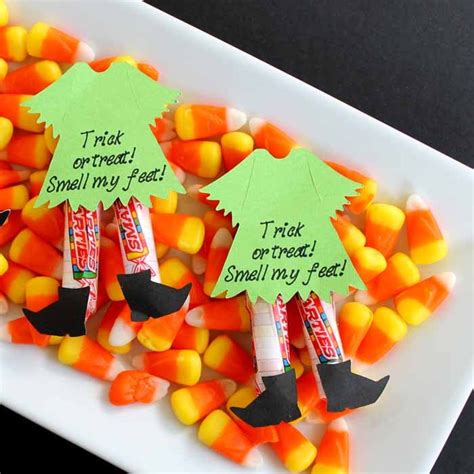 Halloween Crafts and Projects with the Cricut - Hey, Let's Make Stuff