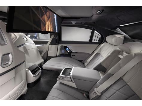 2024 BMW i7: 65 Interior Photos | U.S. News