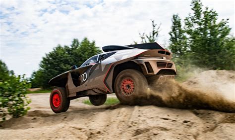 Audi RS Q E-tron Dakar Racer Revealed [w/videos] - Double Apex