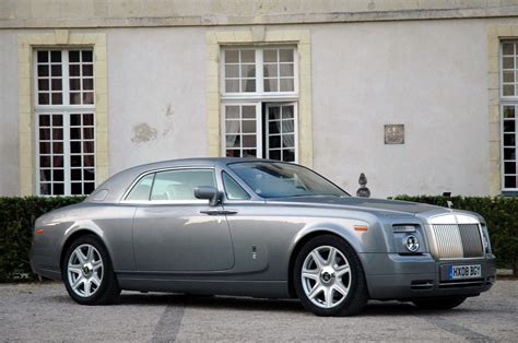 Rolls-Royce Phantom Coupe - Information and photos - MOMENTcar