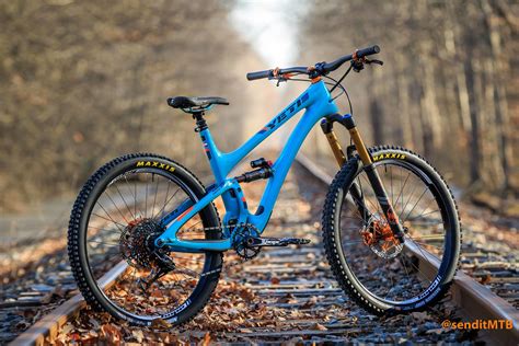 Yeti SB5LR - 2018 Vital Bike of the Day Collection - Mountain Biking Pictures - Vital MTB