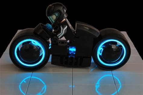 Lightcycle: TRON Legacy | Lego, Lego projects, Tron legacy