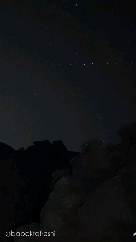 A 'train' of satellites passing by the nightsky : r/Damnthatsinteresting