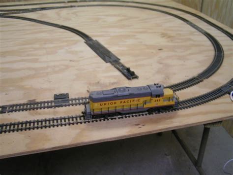 River Valley HO Model Railroad: 4X6 HO Layout "The Beginning."