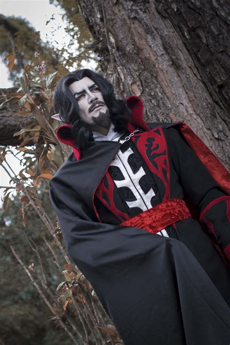 Dracula cosplay from Castlevania (Netflix) : r/castlevania