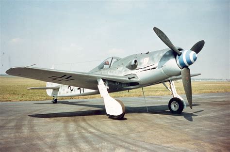 File:Focke-Wulf Fw 190D-9 outside USAF.jpg - Wikimedia Commons