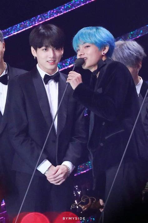 [190115] BTS at SMA~Photos ext💕⬇⬇ | ARMY's Amino