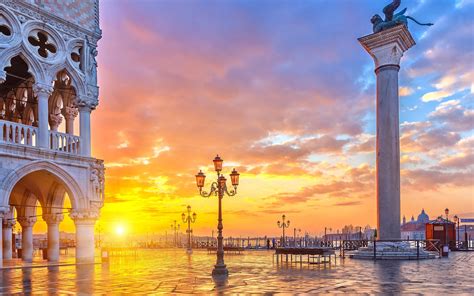 Romantic Sunset In Venice, Italy Wallpaper - Sun Rises In City ...