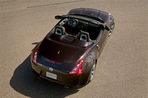 Nissan 370Z Roadster: Nissan 370Z Convertible - AskMen