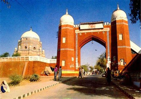 Multan Fort (Bab-ul-Qasim) Multan Pakistan - Places to Visit at Hamariweb Travel