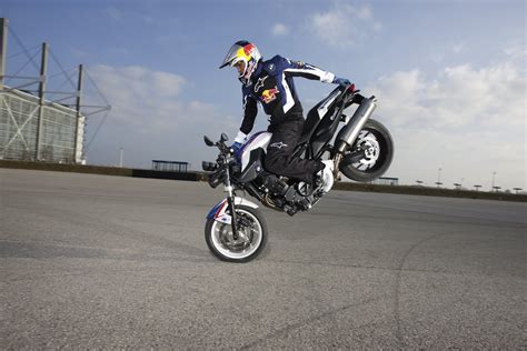 Sports Bike Stunts bike stunt images wallpapers sports bike free