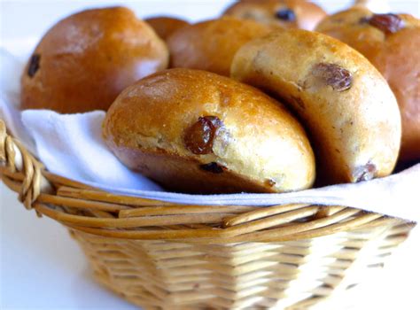 Greek Raisin Bread recipe (Stafidopsomo) - My Greek Dish